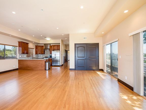 2nd image of 2051 El Camino Real #301