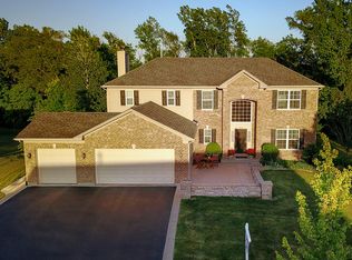 1451 Sutton Cir, Wauconda, IL 60084