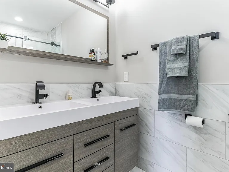 805 Jefferson St NW — Photo 15