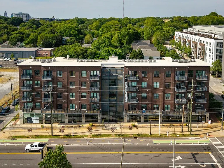 764 Memorial Dr SE #15 — Photo 25