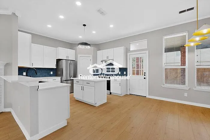 7301 Fossil Lake Dr — Photo 11