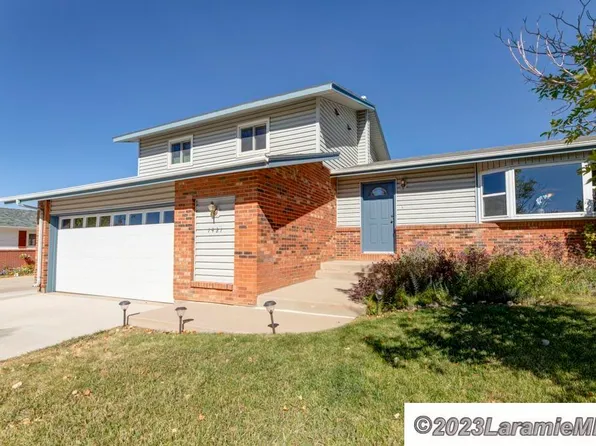 1421 Renshaw St, Laramie, WY 82072