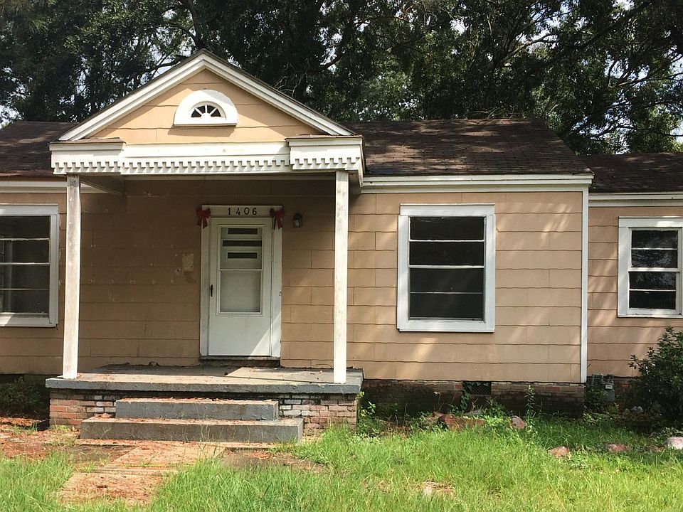 1st image of 1406 Woodlawn Dr