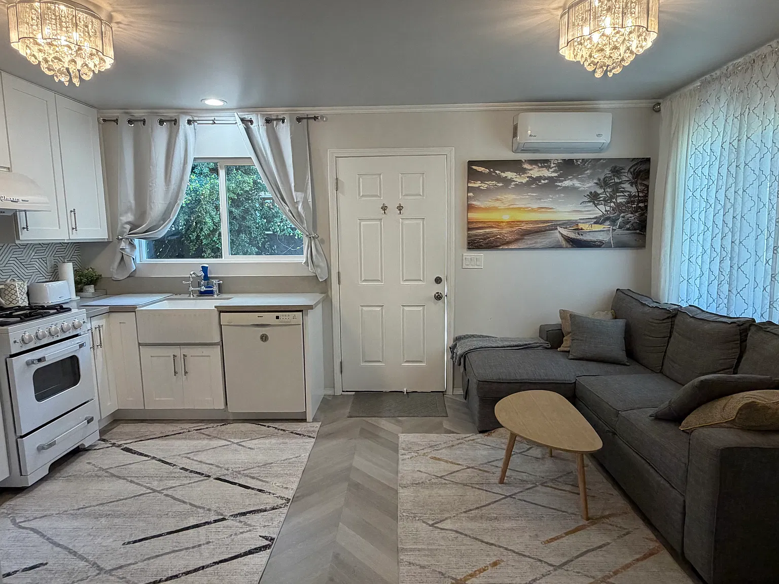 1 bed, 400 sqft, $2,000 — Photo 4
