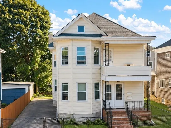 436-438 Arnold St, New Bedford, MA 02740