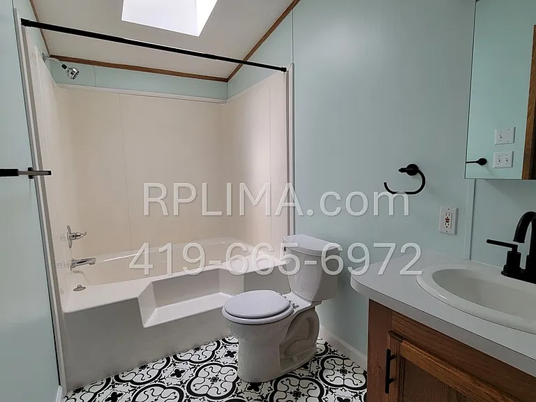 302 W Main St #302.5 — Photo 5