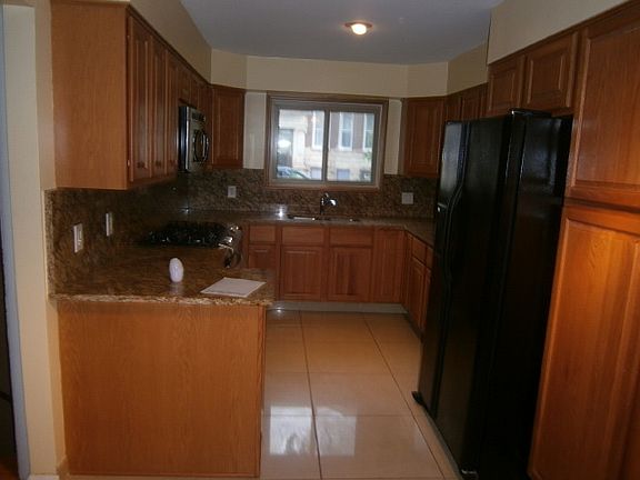 5th image of 2131 N Humboldt Blvd