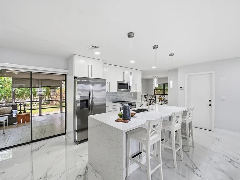 6396 Country Wood Way — Photo 9