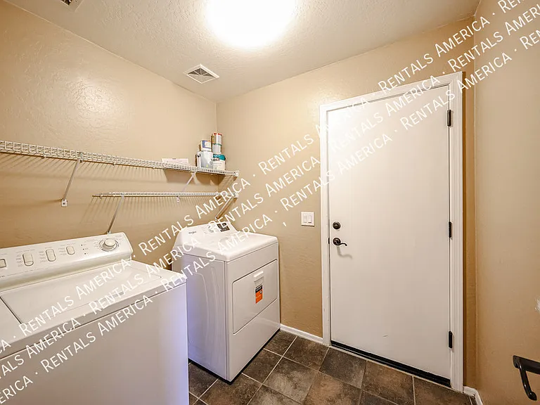 23808 N Tayrien Ln — Photo 11