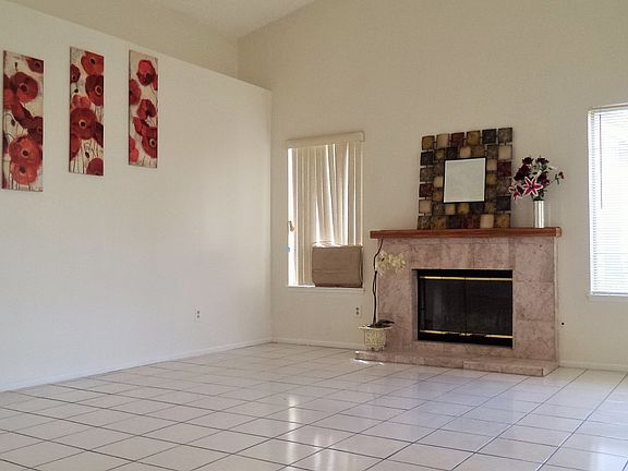 3rd image of 14855 Casa Loma Dr