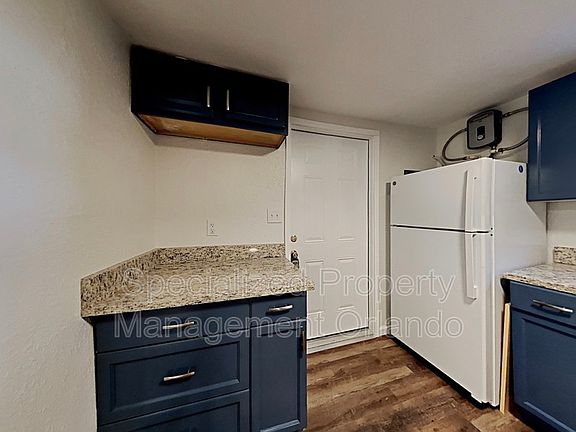 3rd image of 607 S Park Ave Unit B