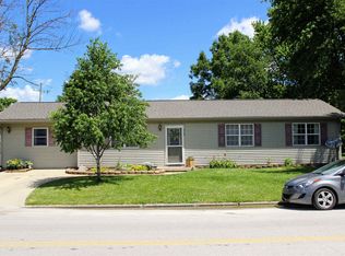 515 W Oxford St, Otterbein, IN 47970