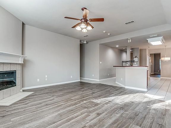 4th image of 7704 Mapleridge Dr #1