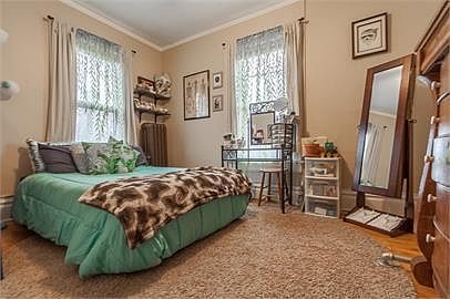 1st image of 216 Campbell St #14085421