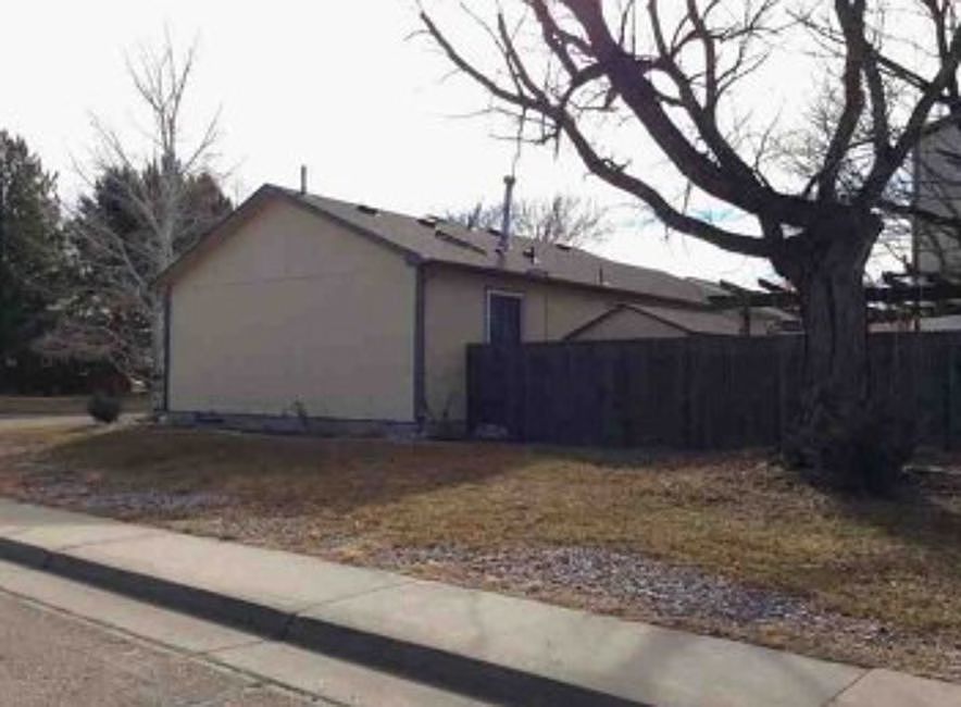 1st image of 423 Cherry St