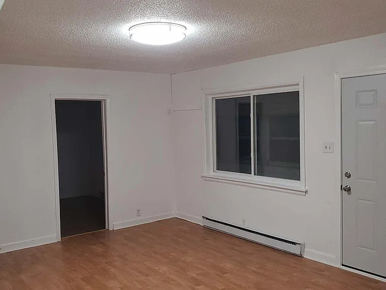 925 W Main St — Photo 1