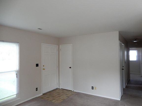 3rd image of 2308 Shasta Dr
