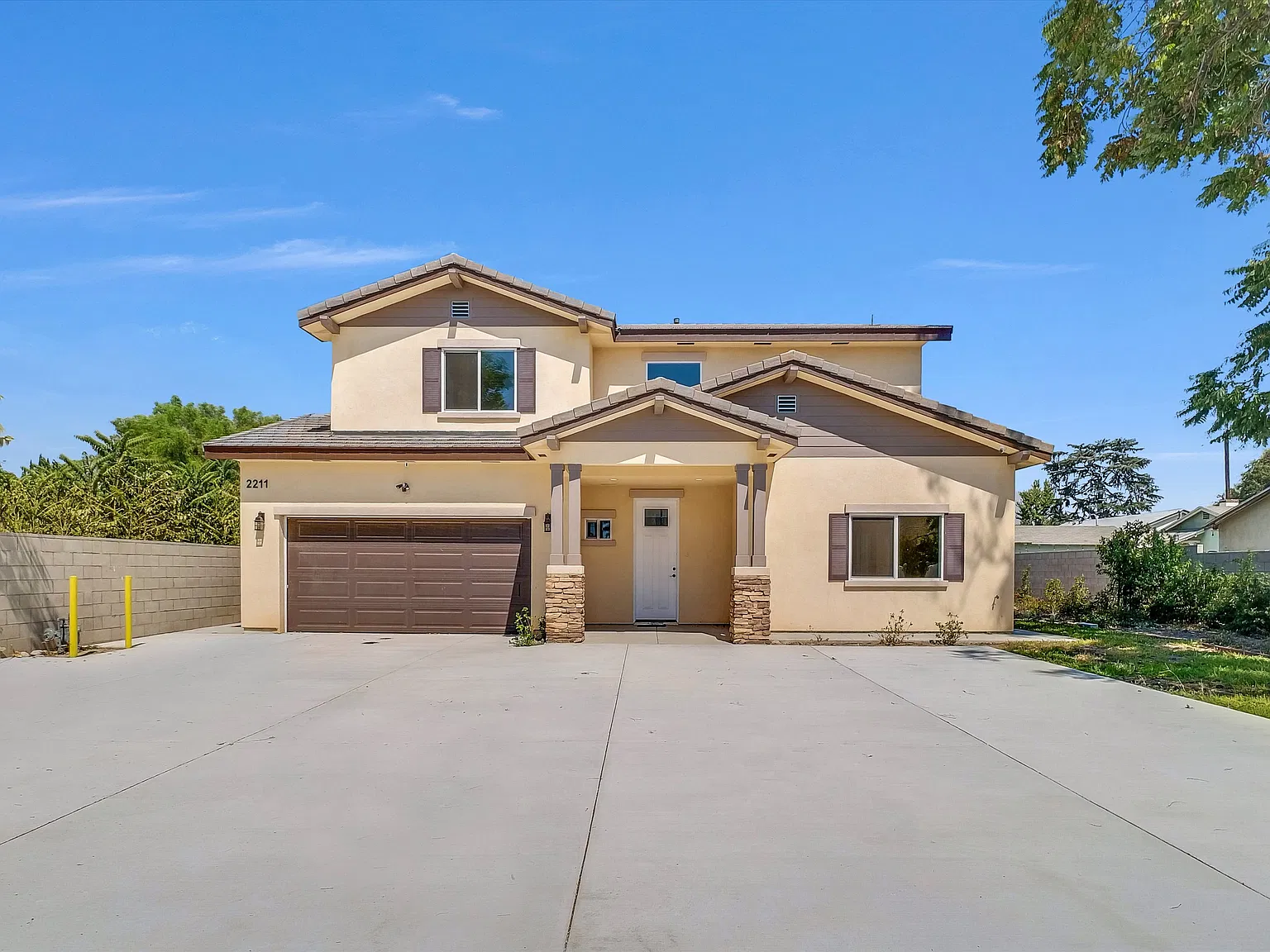 4 bed, 2593 sqft, $5,400 — Photo 1