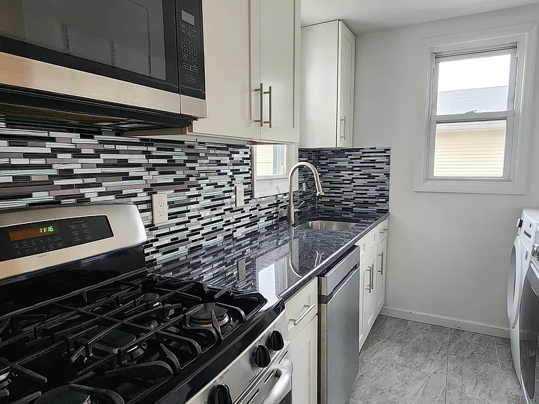 20 William St #2 — Photo 3