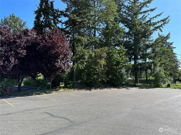 8839 Pacific Avenue, Tacoma, WA 98444