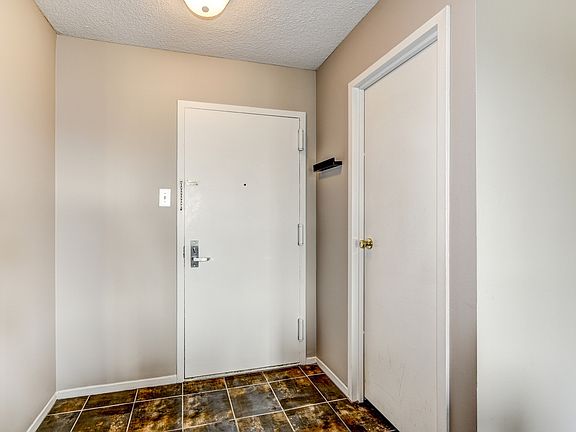 2nd image of 4500 S 4 Mile Run Dr APT 517