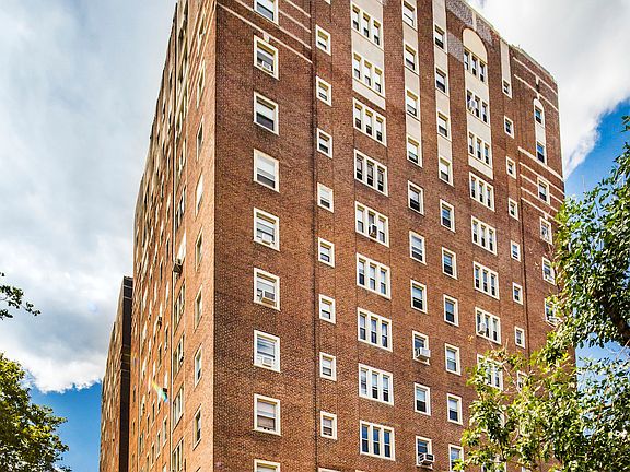 4th image of 4701 Pine St APT J13