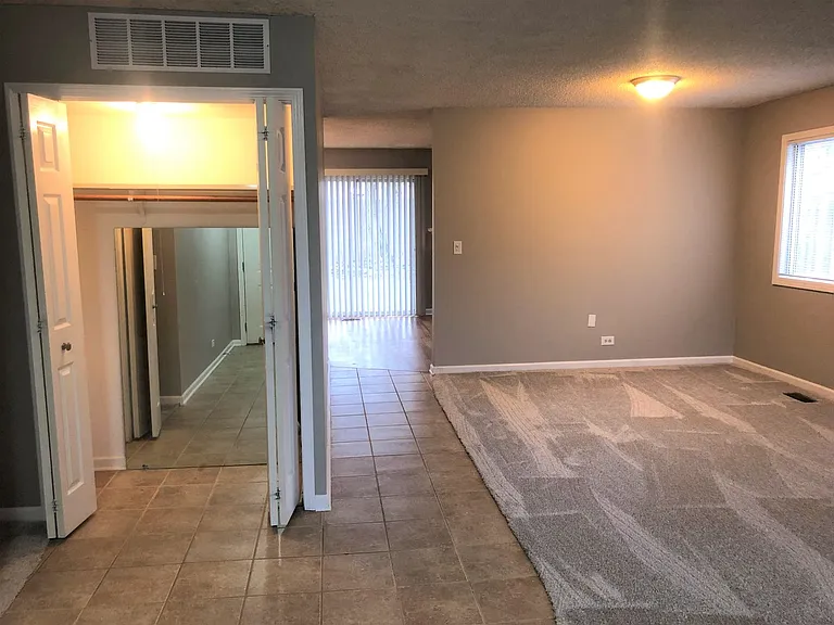 448 Independence Ln — Photo 6