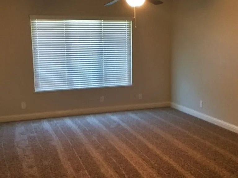 1657 W Ellery Way — Photo 12