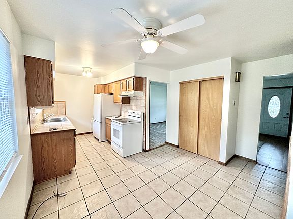 5th image of S69W15010 Cornell Cir #15010