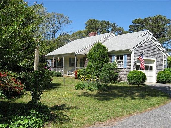3rd image of 647 Riverview Drive