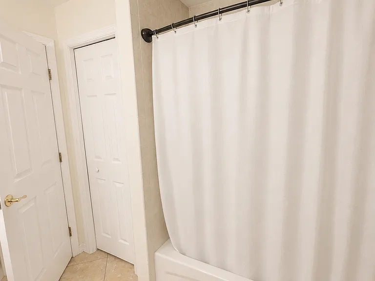 1750 N Valencia Dr — Photo 11