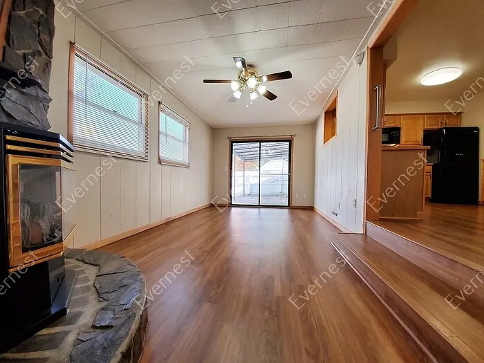 1116 Juniper Ct — Photo 6