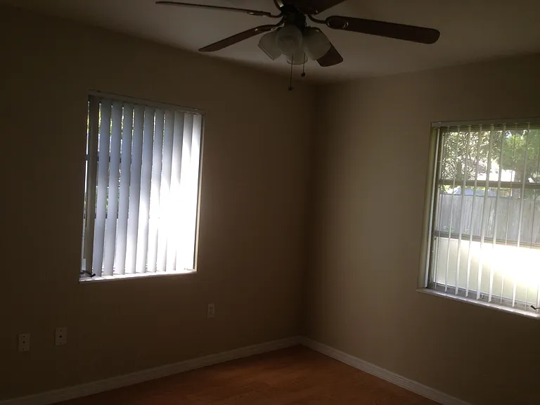 2462 Hyde Park St — Photo 14