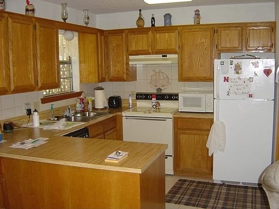 2nd image of 1706 Oasis Ave