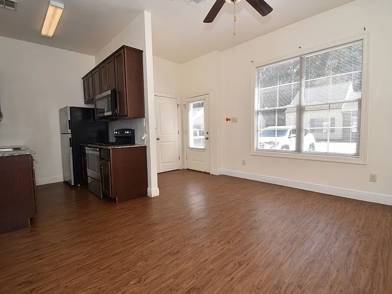 2408-2464 W Barnett Springs Ave — Photo 16
