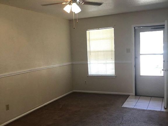 4th image of 1609 Cloverdale Cir