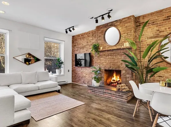 354 W 23rd St APT 2A, New York, NY 10011