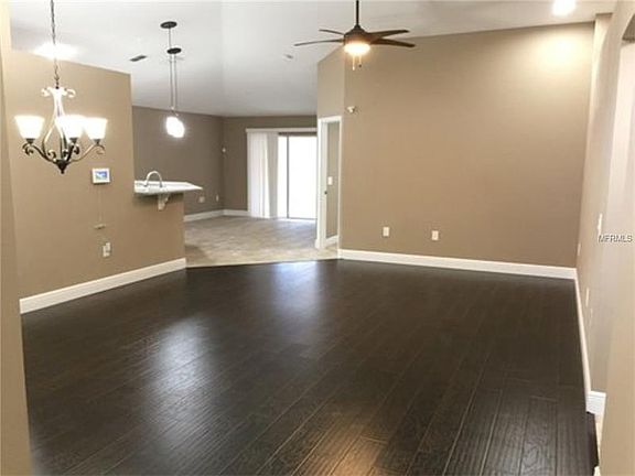 5th image of 1827 Doe Lake Ct
