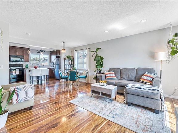4th image of 36 Auburn Meadows Line SE
