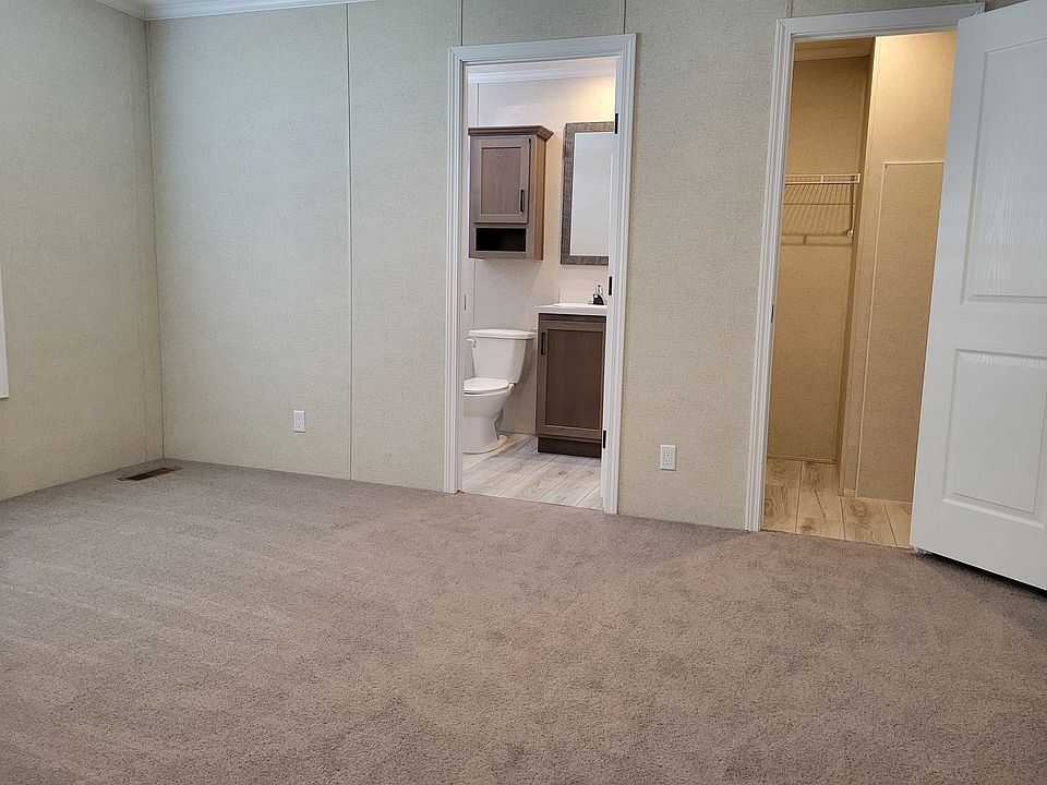 226 Sutherland Dr Highland MI Zillow