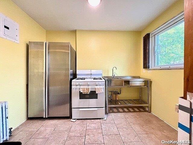 1st image of 220-33 73 Avenue #2