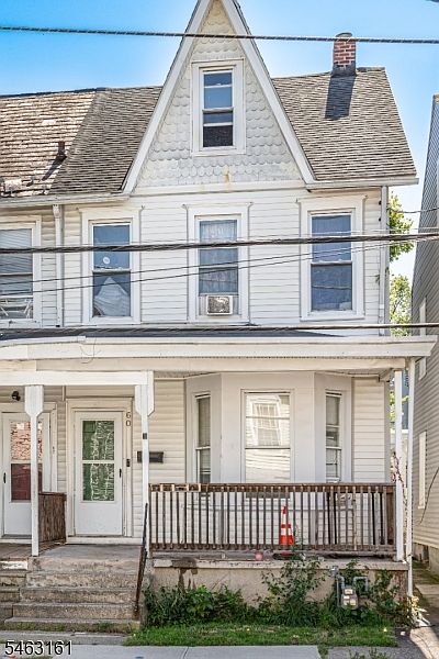 1st image of 60 Bennett St