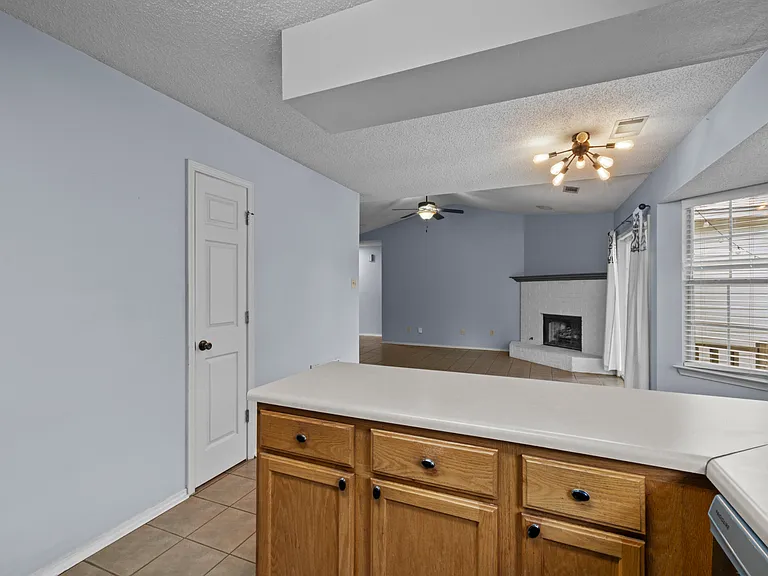 13 Holly Brook Cv — Photo 16