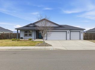 8440 Cayden St, White City, OR 97503