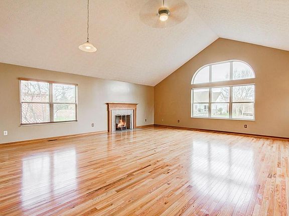 3rd image of 6062 Nova Park Ln