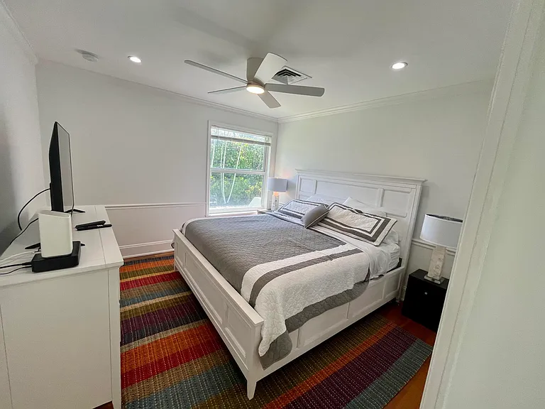 115 Dolphin Rd — Photo 16