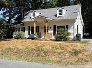 806 Fairview Rd, Rockmart, GA 30153