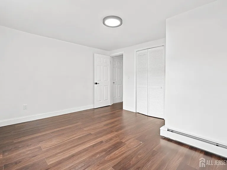 198 New Brunswick Ave — Photo 10