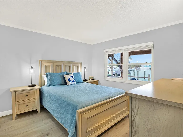 205 Dolphin Point #3 — Photo 9