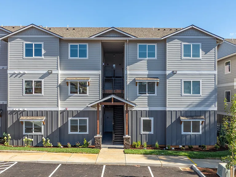 LIBERTY CREST APARTMENTS — Photo 15